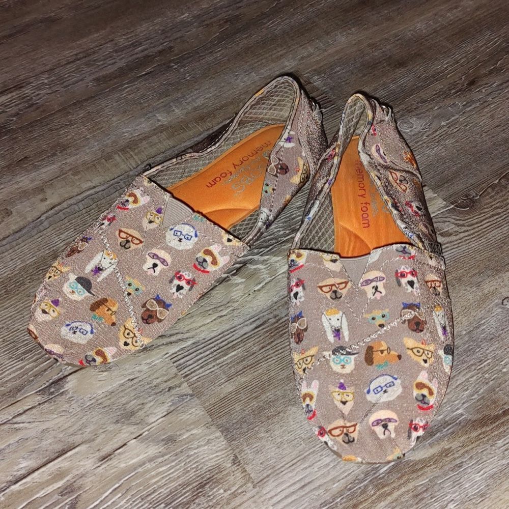 BOBS by Sketchers Taupe Pup Smarts Flats Sz 7